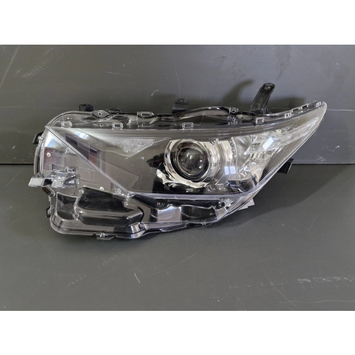 TOYOTA AURİS SOL ÖN FAR LEDLİ MOTORLU SIFIR 2015-2018