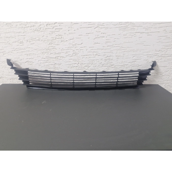 TOYOTA COROLLA ÖN TAMPON ORTA IZGARA SIFIR 2016-2018