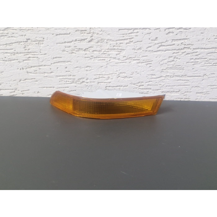 TOYOTA COROLLA ÖN TAMPON SİNYAL LAMBASI SOL SIFIR 1993-1998