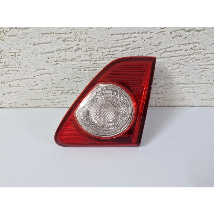 TOYOTA COROLLA SAĞ ARKA BAGAJ İÇ STOP LAMBASI SIFIR 2007-2010