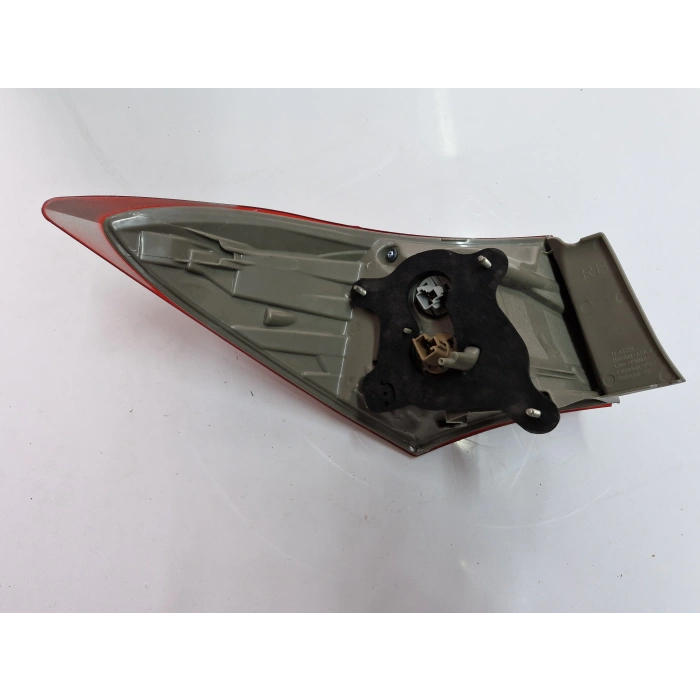 TOYOTA COROLLA SAĞ ARKA STOP LAMBASI 2013-2015 SIFIR AYARINDA