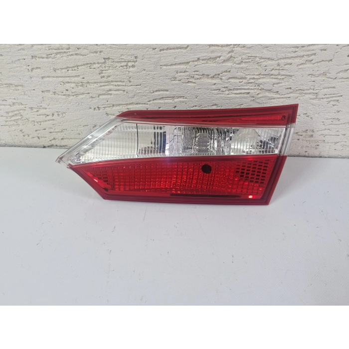 TOYOTA COROLLA SAĞ İÇ BAGAJ STOP HALOJEN LEDSİZ SIFIR 2013-2016