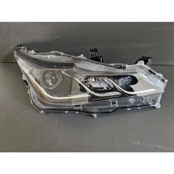 TOYOTA COROLLA SAĞ ÖN FAR LEDLİ SIFIR 2019-2024