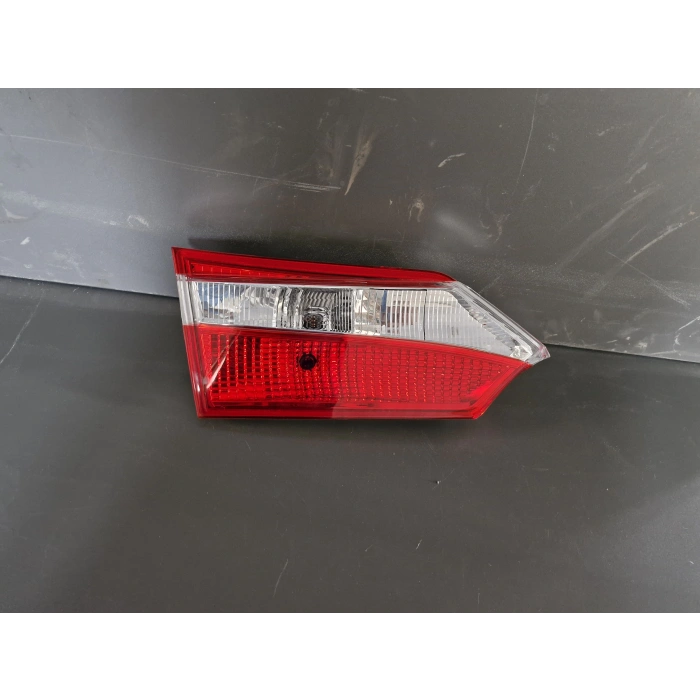 TOYOTA COROLLA SOL İÇ BAGAJ STOP LAMBASI SIFIR 2013-2016