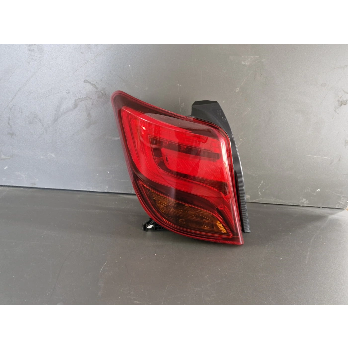 TOYOTA YARİS SOL ARKA STOP LAMBASI LEDLİ SIFIR 2015-2017