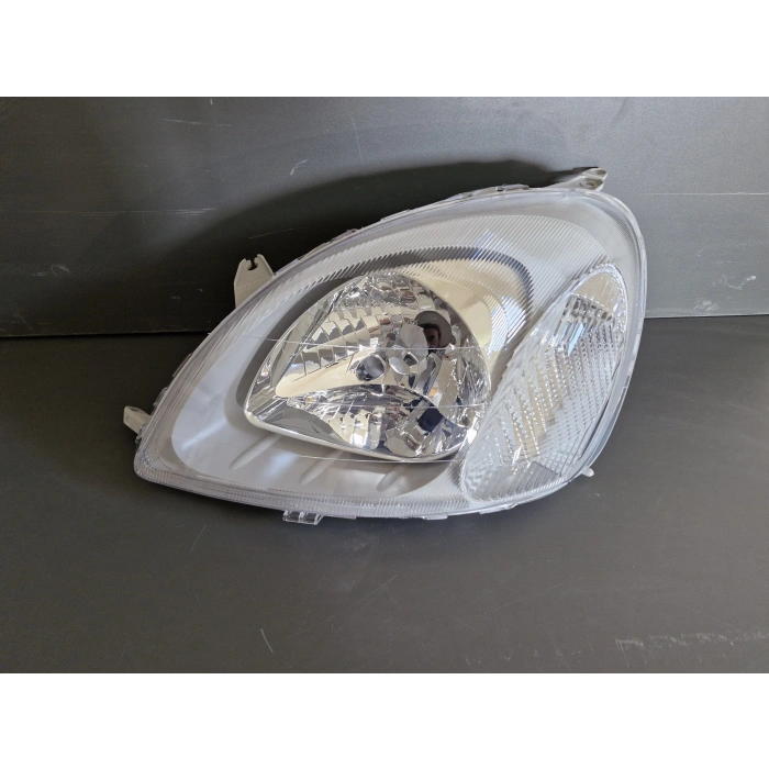 TOYOTA YARİS SOL ÖN FAR MANUEL SIFIR 1999-2002