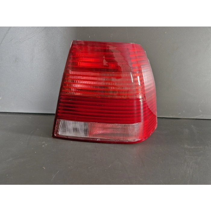 VOLKSWAGEN BORA SAĞ ARKA STOP LAMBASI SIFIR 1998-2005