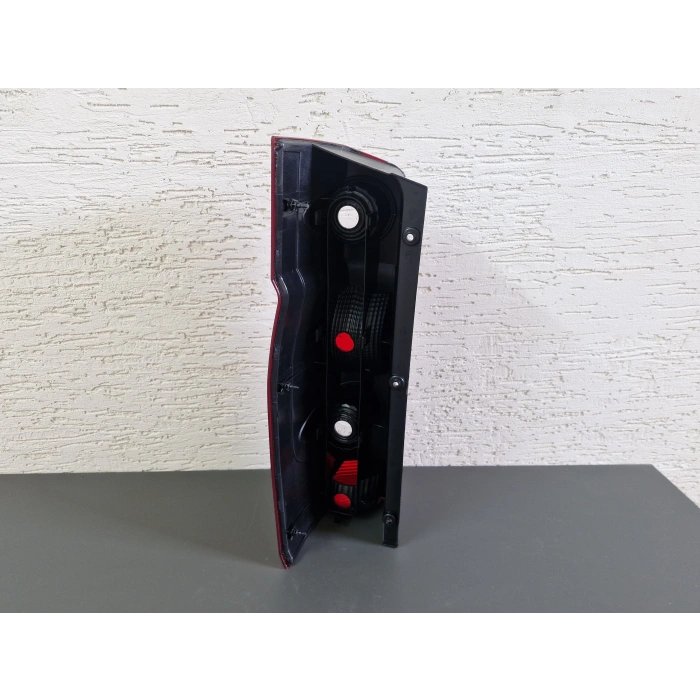 VOLKSWAGEN CRAFTER SAĞ ARKA STOP LAMBASI DUYSUZ SIFIR 2006-2015