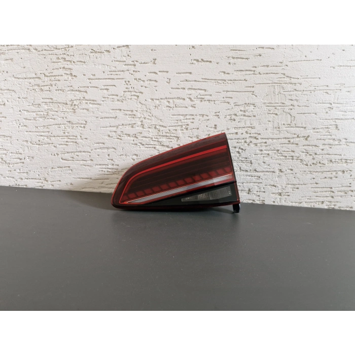 VOLKSWAGEN GOLF 7.5 SAĞ ARKA BAGAJ İÇ STOP LAMBASI SIFIR 2017-2020