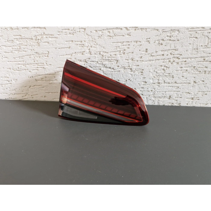 VOLKSWAGEN GOLF 7.5 SOL ARKA BAGAJ İÇ STOP LAMBASI SIFIR 2017-2020