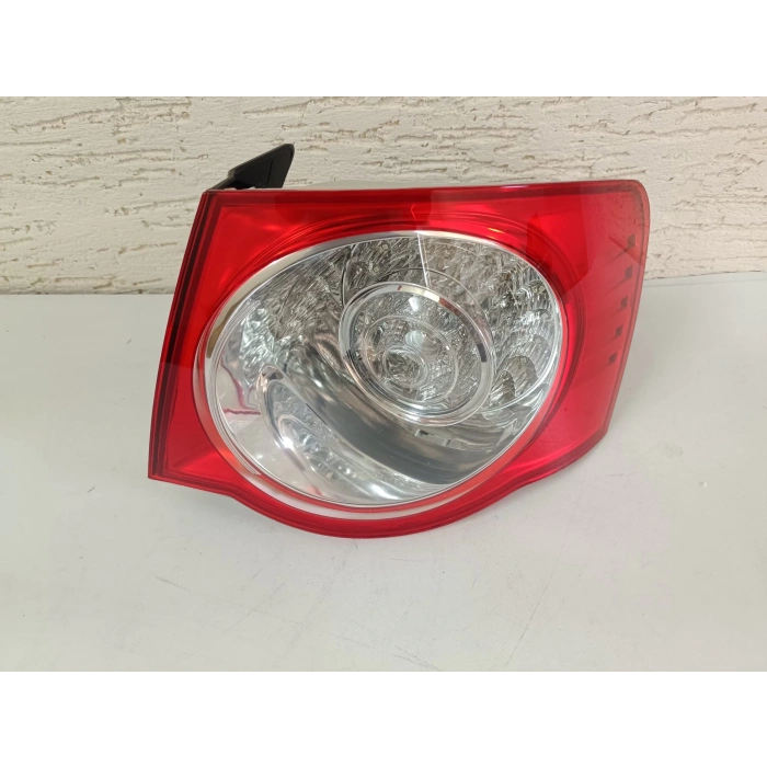 VOLKSWAGEN JETTA SAĞ STOP LAMBASI LEDLİ SIFIR 2005-2011