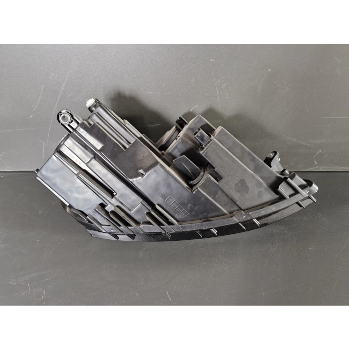 VOLKSWAGEN JETTA SOL ÖN FAR 2011-2017 SIFIR AYARINDA