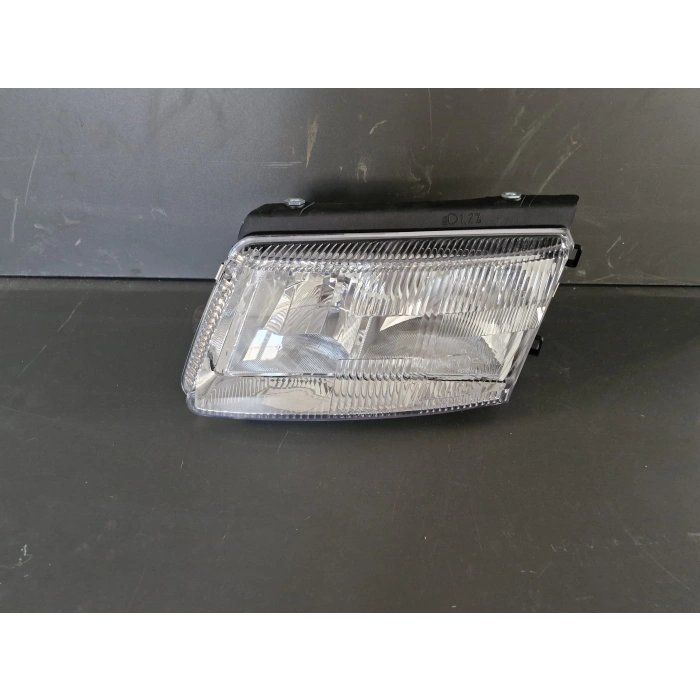 VOLKSWAGEN PASSAT B5 SOL ÖN FAR MANUEL SIFIR 1996-2000