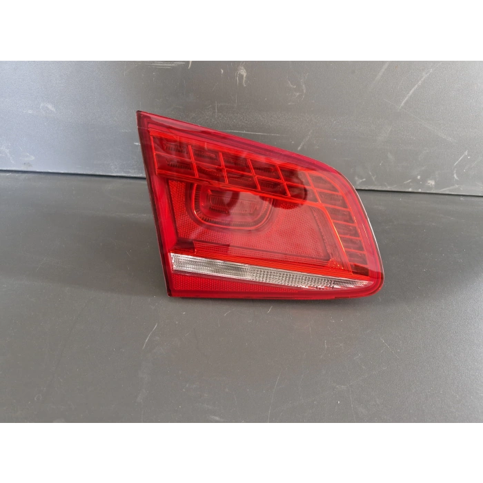VOLKSWAGEN PASSAT B7 BAGAJ İÇ STOP LAMBASI SOL SIFIR 2011-2015