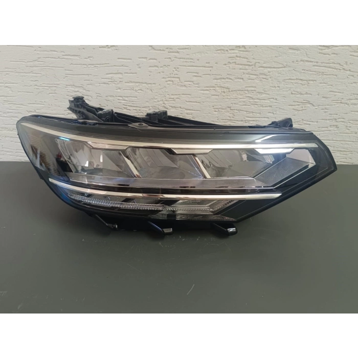 VOLKSWAGEN PASSAT B8,5 SAĞ ÖN FAR LEDLİ SIFIR 2010-2017