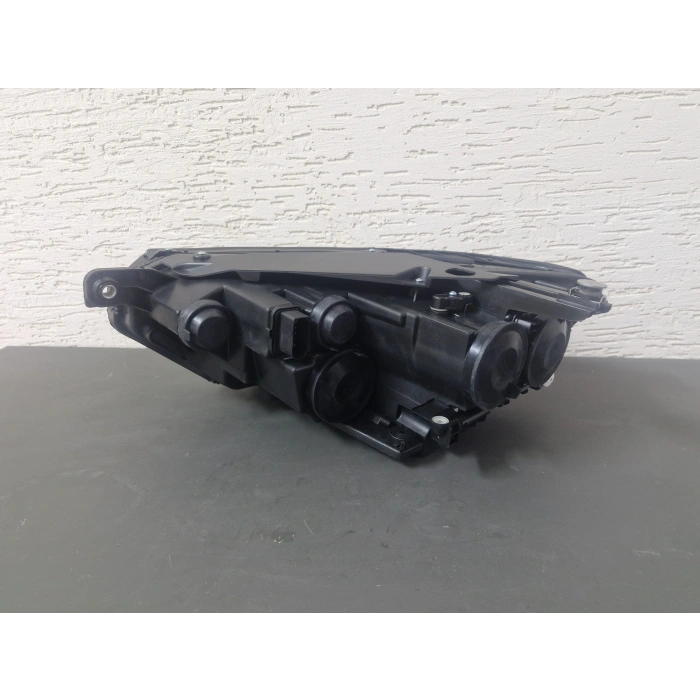 VOLKSWAGEN PASSAT SAĞ ÖN FAR HALOJEN SIFIR 2015-2018