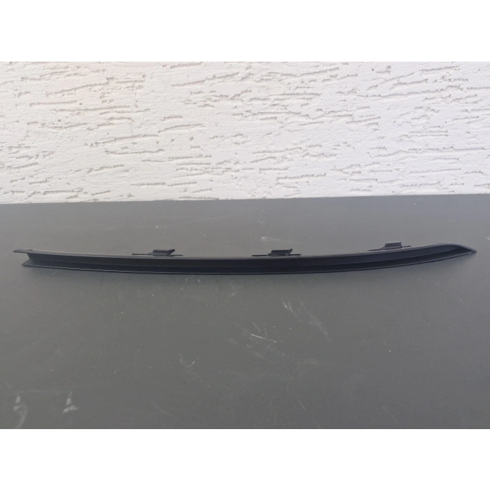 VOLKSWAGEN PASSAT SAĞ ÖN TAMPON IZGARA ÇITASI SIFIR 2015-2018