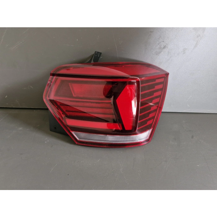 VOLKSWAGEN POLO SAĞ ARKA STOP LEDSİZ DUYSUZ SIFIR 2018-2022