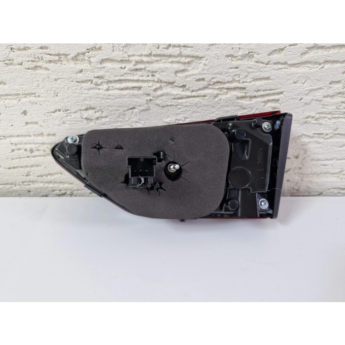 VOLKSWAGEN POLO SOL ARKA BAGAJ İÇ STOP LAMBASI SIFIR 2021-2023