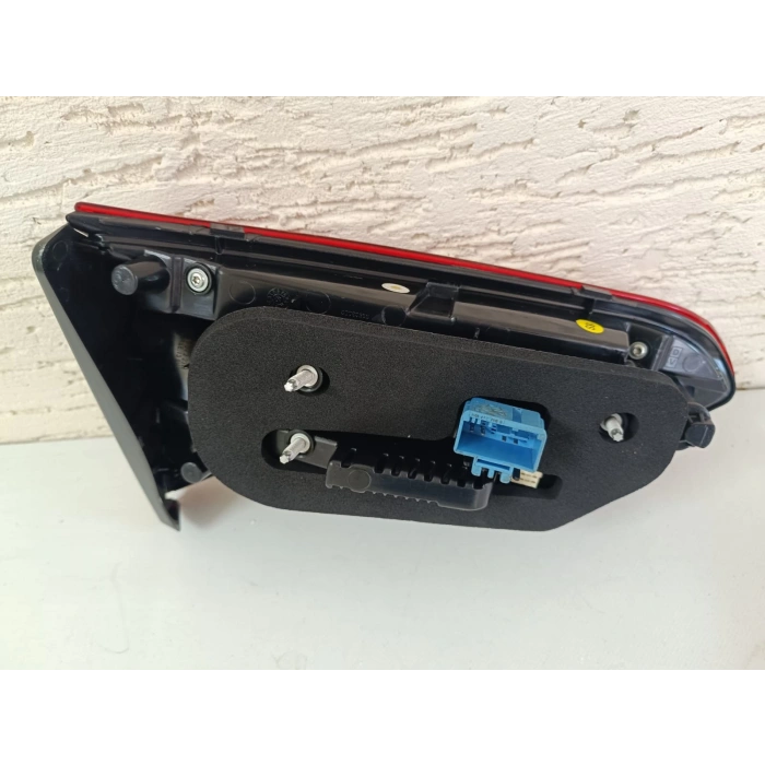 VOLKSWAGEN T-ROC SAĞ ARKA STOP İÇ LAMBASI LEDLİ SIFIR 2020-2023