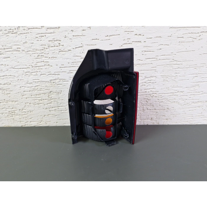 VOLKSWAGEN TRANSPORTER T5 SOL ARKA STOP LAMBASI DUYSUZ SIFIR 2004-2010