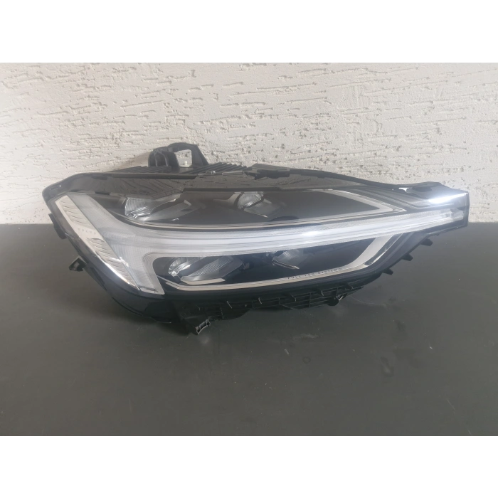 VOLVO XC60 SAĞ ÖN FAR SIFIR ORJİNAL 2018-2020