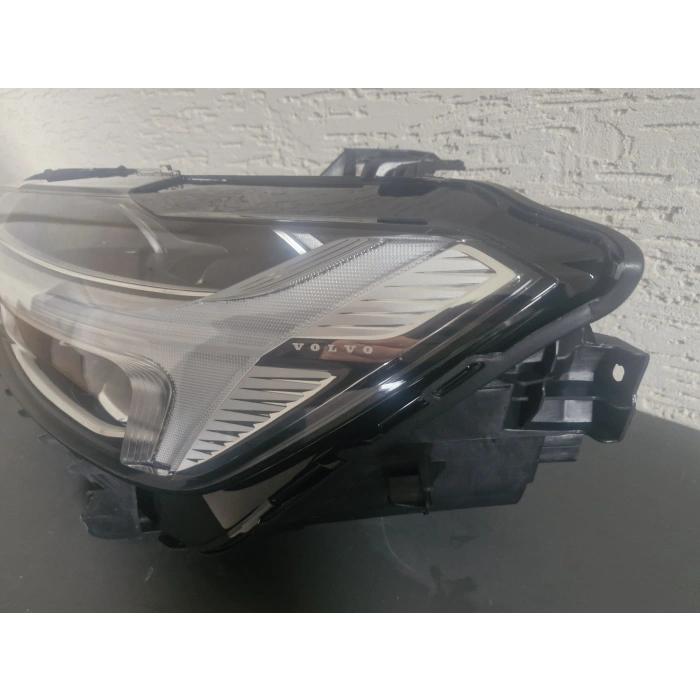 VOLVO XC60 SOL ÖN FAR SIFIR ORJİNAL 2018-2020