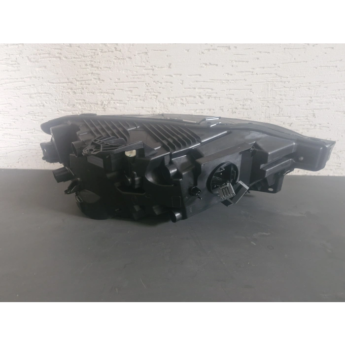 VOLVO XC60 SOL ÖN FAR SIFIR ORJİNAL 2018-2020