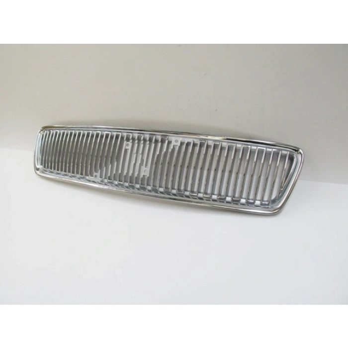 VOLVO S40- 96/00; ÖN PANJUR NİKELAJLI (TYG)