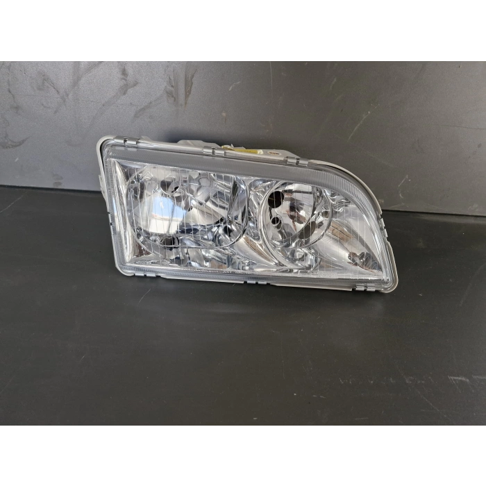 VOLVO S40 SAĞ ÖN FAR SIFIR 2000-2003