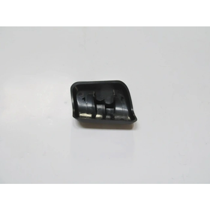 VOLVO XC90- 04/06; FAR YIKAMA FISKİYE KAPAĞI SOL (TYG)