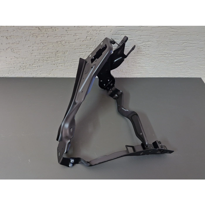 W204 C180 SAĞ ÖN FAR YUVA SACI SIFIR 2007-2011