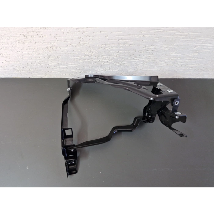 W204 C180 SAĞ ÖN FAR YUVA SACI SIFIR 2011-2023