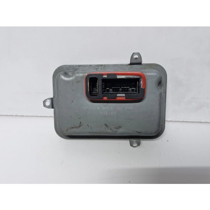 W204 C180 ZENON FAR BEYNİ ADAPTİVE 2007-2011 ORJİNAL A2048700326