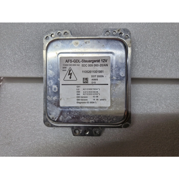 W212 E180 E200 ZENON FAR LED BEYNİ SÖKME 2009-2012