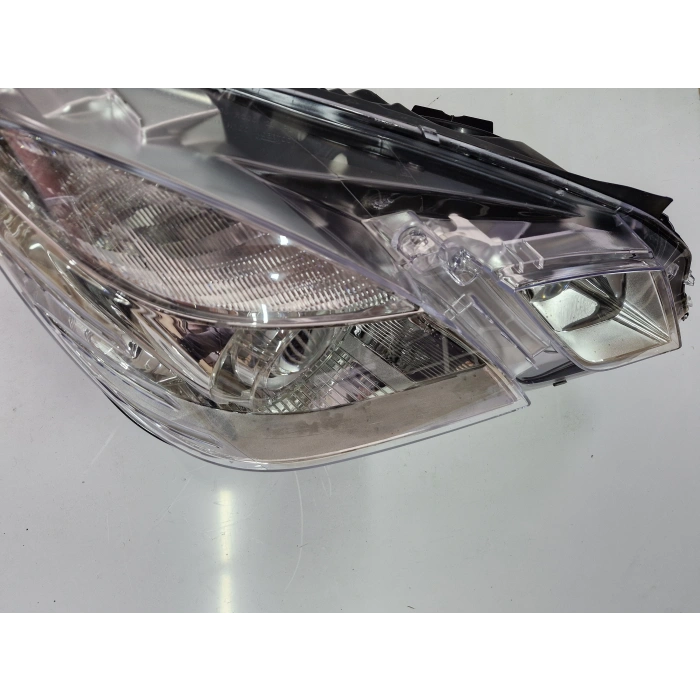W212 E180 E200 ZENON SAĞ ÖN FAR 2009-2012