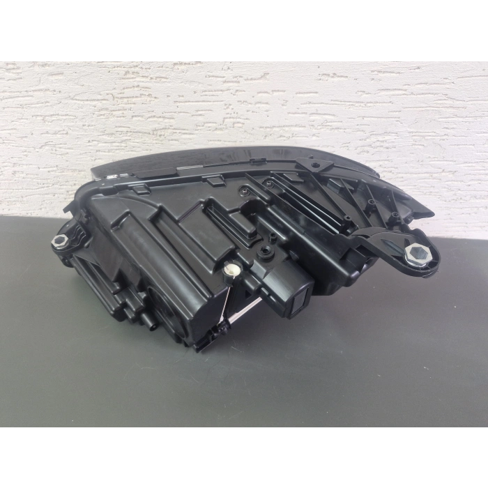 W213 E180 E200 SAĞ ÖN FAR STATİK LED SIFIR 2016-2019