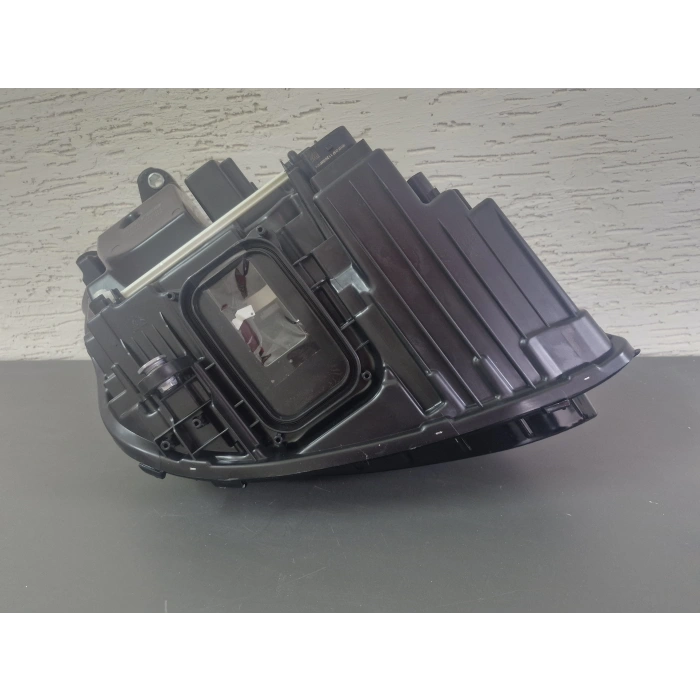 W213 E180 E200 SOL ÖN FAR STATİK LED SIFIR 2016-2019