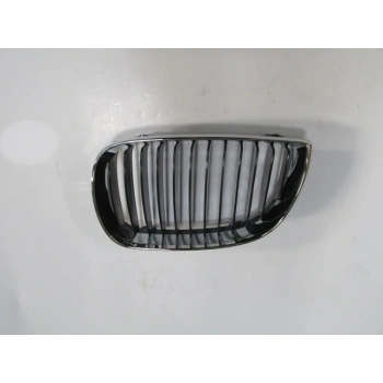 BMW 1 SERI- E87- 04/08; ÖN PANJUR SOL SİYAH/NİKELAJ ÇERÇEVELİ (TYG)