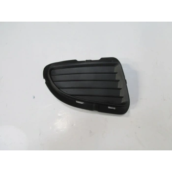 FIAT GRANDE PUNTO- 06/12; SİS LAMBA KAPAĞI SAĞ SİYAH (SİS DELİKSİZ)