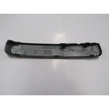 FORD FOCUS C MAX- 04/06; ÖN TAMPON BANDI SAĞ SİYAH (PÜTÜRLÜ TİP) (TYG)