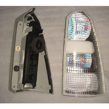 FORD FOCUS- STW- 98/05; MODİFİYE STOP LAMBASI SAĞ/SOL SET 4 PARÇA BEYAZ (STEYŞIN WAGON)(TYC)