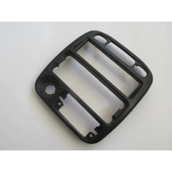 HYUNDAI ACCENT- 98/00; ÖN GÖĞÜS TEYP PANELİ/ÇERÇEVESİ (KLİMASIZ) (SÜRGÜLÜ AYAR)