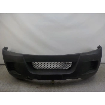 İVECO DAİLY ÖN TAMPON SİYAH (PÜTÜRLÜ/SİS DELİKSİZ/PANJURLU/DODİK ÇIKINTILI/BRAKETLİ) SIFIR 2009-2011