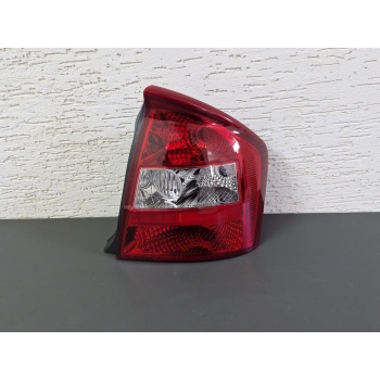 KİA CERATO SEDAN SAĞ ARKA STOP LAMBASI SIFIR 2004-2006