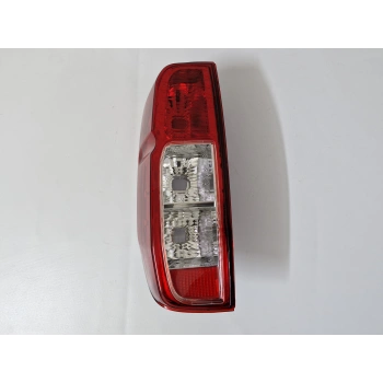 NİSSAN NAVARA SOL ARKA STOP LAMBASI DUYSUZ SIFIR 2006-2014