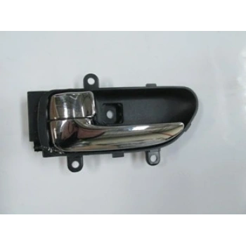 NISSAN X TRAIL- 08/12; ÖN KAPI İÇ AÇMA KOLU SOL SİYAH (ELCEĞİ NİKELAJLI) (HUSHAN)