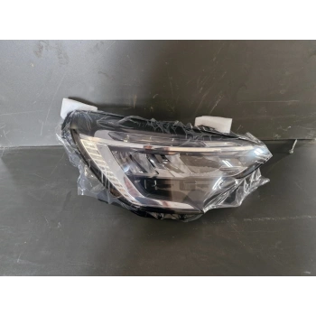 RENAULT CLİO 5 SAĞ ÖN FAR SIFIR KROM ZEMİN 2020-2024