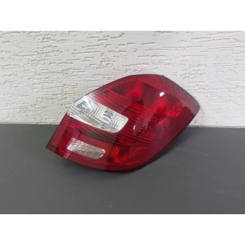 SKODA FABİA SAĞ ARKA STOP LAMBASI DUYSUZ SIFIR 2009-2012