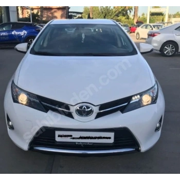 TOYOTA AURIS- 13/15; ARAÇ BİLGİLERİ VE RESİMLERİ